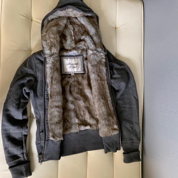 COPY - Abercrombie Grey faux fur lined hoodie sweatshirt lg - Picture 3 of 5